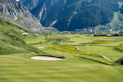 Realp-Andermatt 3,5 locali giardino privato In mezzo la natura, spettacolare per appassionati montanbike, pesca ecc In inverno fai sci di fondo dal giardino e con il treno davanti a casa si raggiunge in 5min il comprensorio scistico di Andermatt — foto 9