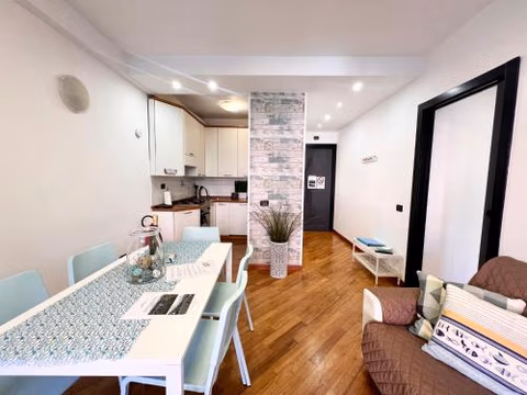 Dock of the Bay Genova, Stylish Apartment in the Heart of Genoa with Air Conditioning, Private free Garage, Harbour View, extra garage at 25,00 euro per night on request — foto 1