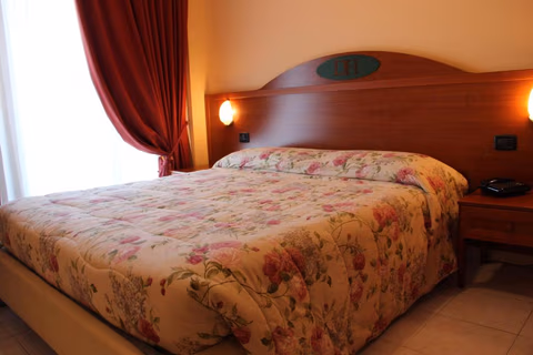 Demy Hotel — foto 3
