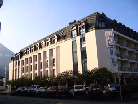 City Hotel — foto 4