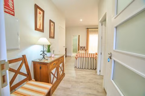 Apartamentos La Gruta de Aracena con patio — foto 2