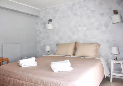 Charming House in Requião with Shared Pool — photo 6