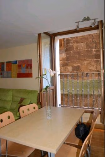 Cálido y acogedor apartamento en el corazón de Puente la Reina — foto 3