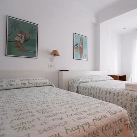 Pension Angelines, Sneuu Hostel Santander — foto 2