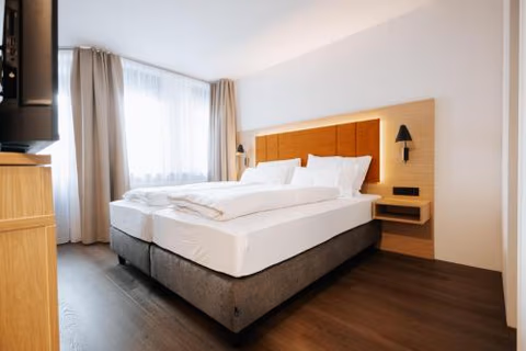 Hotel zwölf87 — foto 1