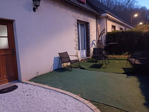 maison face au château — foto 6