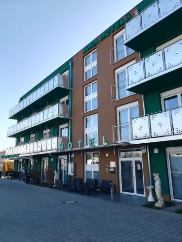 Jura Hotel — photo 1