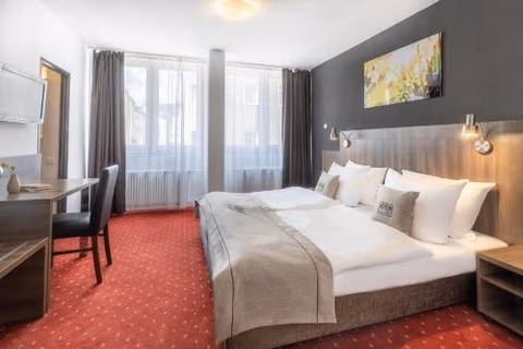 Hotel Leonet — foto 1