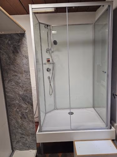 Privatzimmer -Venus- mit gemeinsamer Küche und Bad in der Altstadt Chur — foto 5
