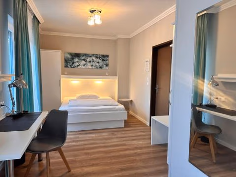 Hotel Villa Solln - free parking — foto 5