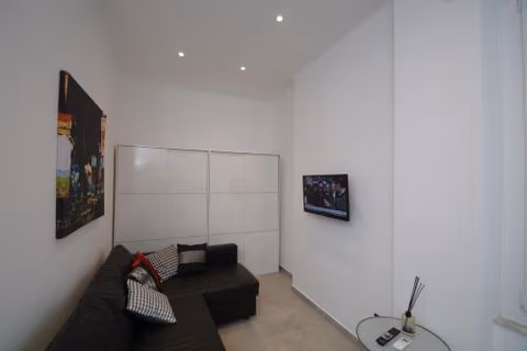 Piazza Della Vittoria Apartment — photo 2