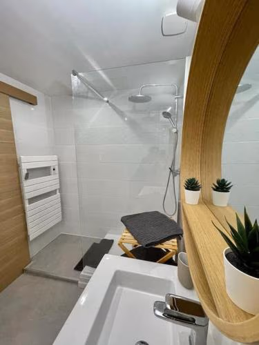 Joli studio Cozy tout équipé Hyper Centre Saintes — foto 3