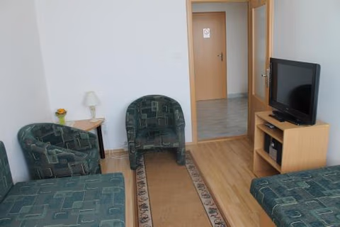 ŠD Jedlíkova 5 — foto 3
