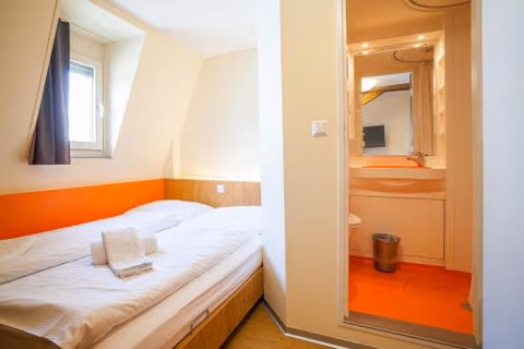 easyHotel Basel - self service and self check-in — foto 5