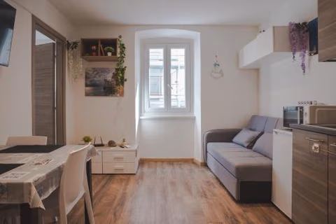 [Largo Barriera] Elegant Apartment *Netflix+WiFi* — photo 4