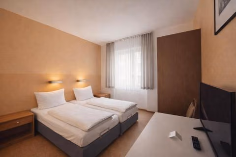 City Hotel Bauer mit Aufzug with elevator — foto 1