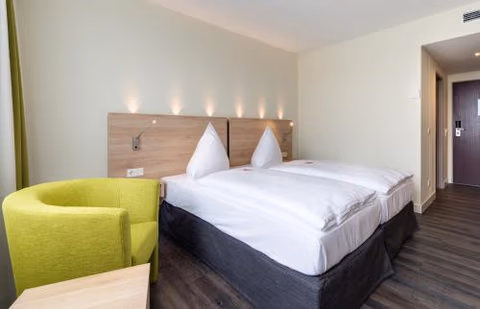 Novina Hotel Wöhrdersee Nürnberg City — photo 6