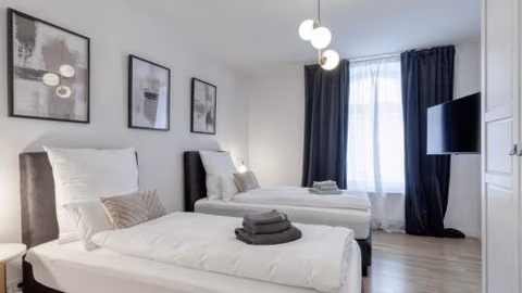 NEU FEWO FUERSTENLOGE 1-6 Pers hinter dem Markgräflichen Opernhaus - 2 Schlafzimmer mit Boxspringbetten 4 Einzel oder 2 Doppelbetten, Balkon und Einbauküche, Barrierearm — foto 5