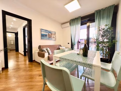 Dock of the Bay Genova, Stylish Apartment in the Heart of Genoa with Air Conditioning, Private free Garage, Harbour View, extra garage at 25,00 euro per night on request — foto 4