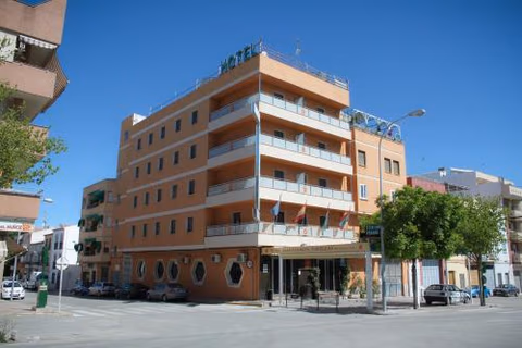 Hotel Torrezaf — photo 1