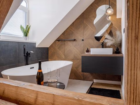 Apartmán Loft l Main Square Stay with Luxury Bath — foto 6