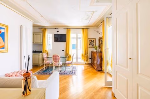 La Casa al mare Centro storico di Loano con GARAGE — foto 1