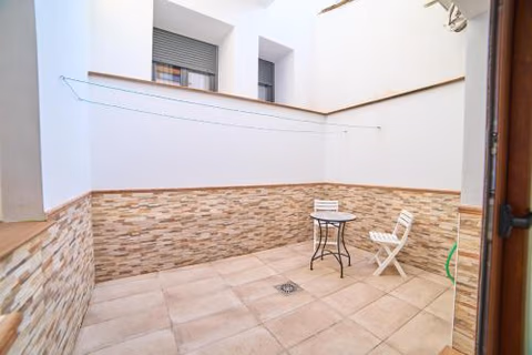 Apartamentos La Gruta de Aracena con patio — foto 9