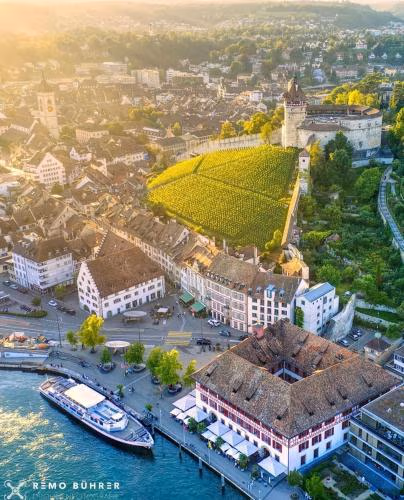 Gesamte Unterkunft am Rheinfall für Familien & Paare mit Parking — foto 7