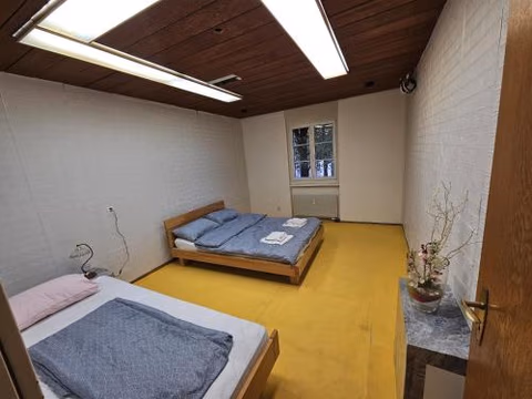 Privatzimmer -Venus- mit gemeinsamer Küche und Bad in der Altstadt Chur — foto 1