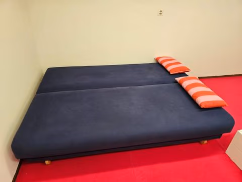 Privatzimmer -Jupiter- mit gemeinsamer Küche und Bad in der Altstadt Chur — foto 2