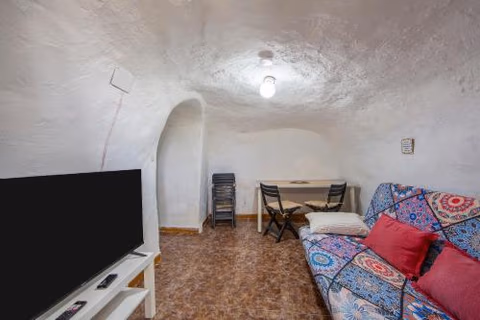 Cueva — photo 2