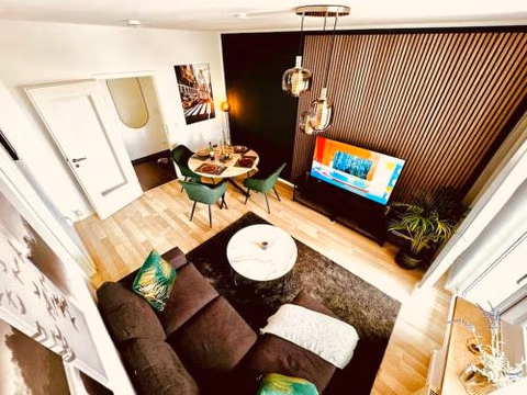 KMHosting Zentrum Luxe Apartment Balkon — photo 1