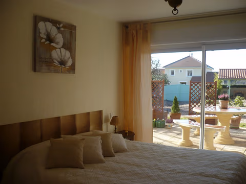 Maison d'Hôtes Colombiers — foto 1