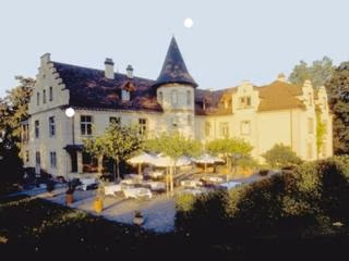 Schloss Brunnegg — foto 1