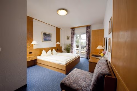 Hotel Wittelsbacher Hof — foto 1