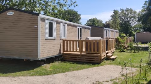 BJ Chalets - De Rug 3 - Vakantiepark Lauwersoog - Luxe chalet MET vaatwasser en inloopkast! Vroege incheck! MET AIRCO! — foto 2