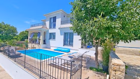 Luxury apartment Viktorija with private pool — foto 5