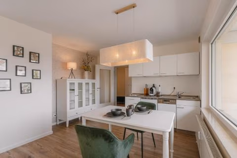Exklusiv & Zentral: 1-Zi. Apartment mit Balkon Stellplatz — photo 2