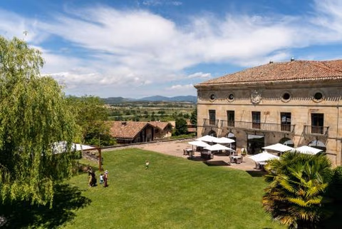 Parador de Argómaniz — photo 1