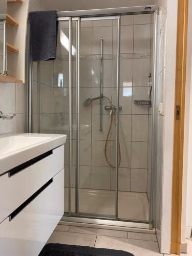 Zentrale Wohnung in ruhiger Lage in Baltschieder — foto 4