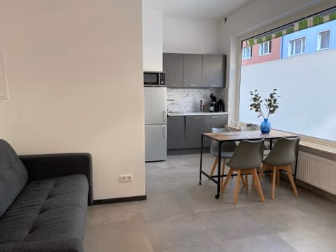2-Zimmer-Apartment in Top-Altstadt-Lage mit Parken und Klimaanlage — foto 7