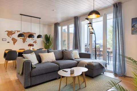 Scenic Apartment with Balcony View & Free Parking — foto 1