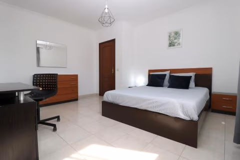 Charming Private Rooms in an Apartment A2 Penha - Faro — foto 2