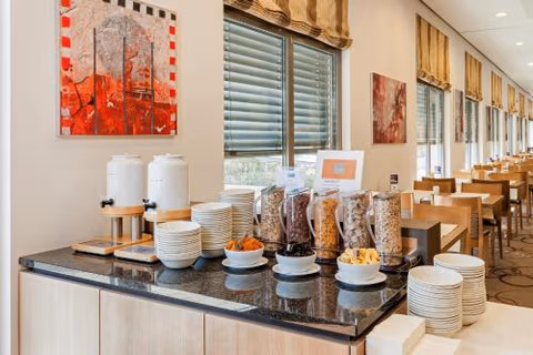 Holiday Inn Express Nürnberg-Schwabach — photo 9
