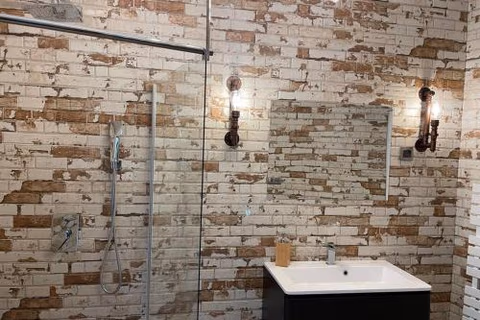 Newly renovated 2 rooms apartment downtown Nitra — foto 9