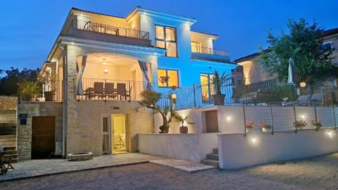 Luxury apartment Viktorija with private pool — foto 3