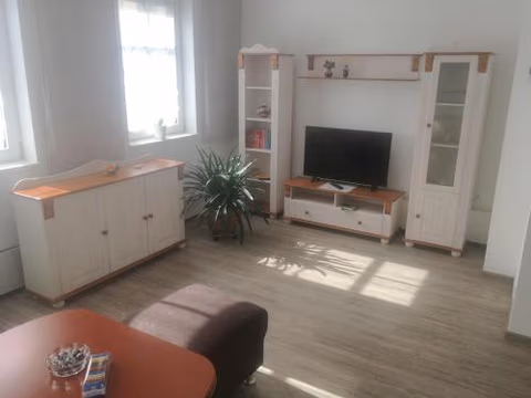 zentral gelegene top ausgestattete Wohnung — foto 1