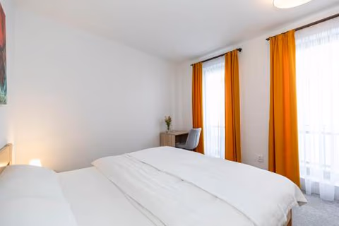 ALURE RESIDENCES 12 & 24h self check-in & private parking next to the apartment building included, CITY CENTER right on SNP Square in a quiet passage, new building, best deal in town — foto 7