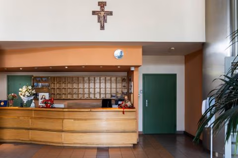Dom Duszpasterski Sanktuarium Bożego Miłosierdzia — foto 6