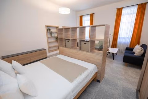 ALURE RESIDENCES 10 - 24h self check-in & private parking next to the apartment building included, CITY CENTER right on SNP Square in a quiet passage, new building, best deal in town — foto 6